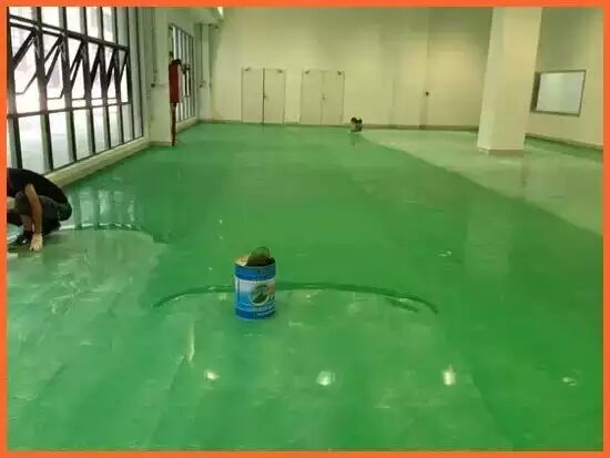 来宾选择适合室外地坪漆翻新的材料 