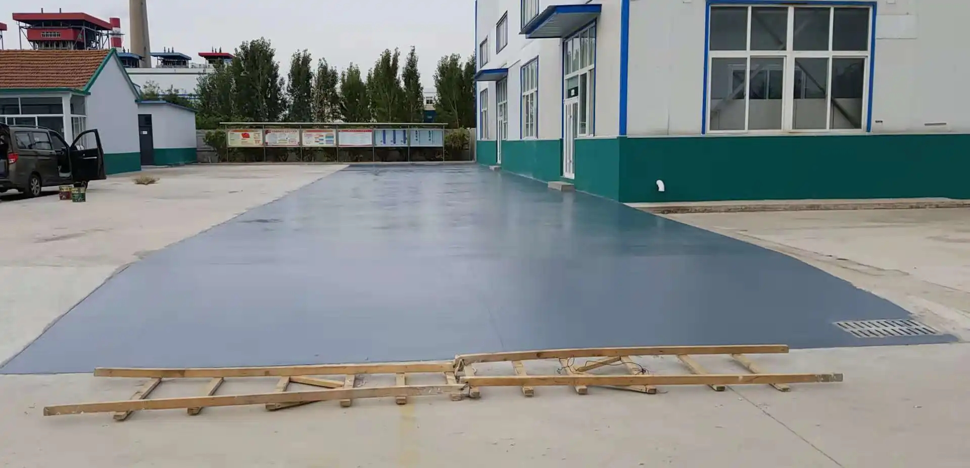 来宾车间厂房地坪漆修补翻新